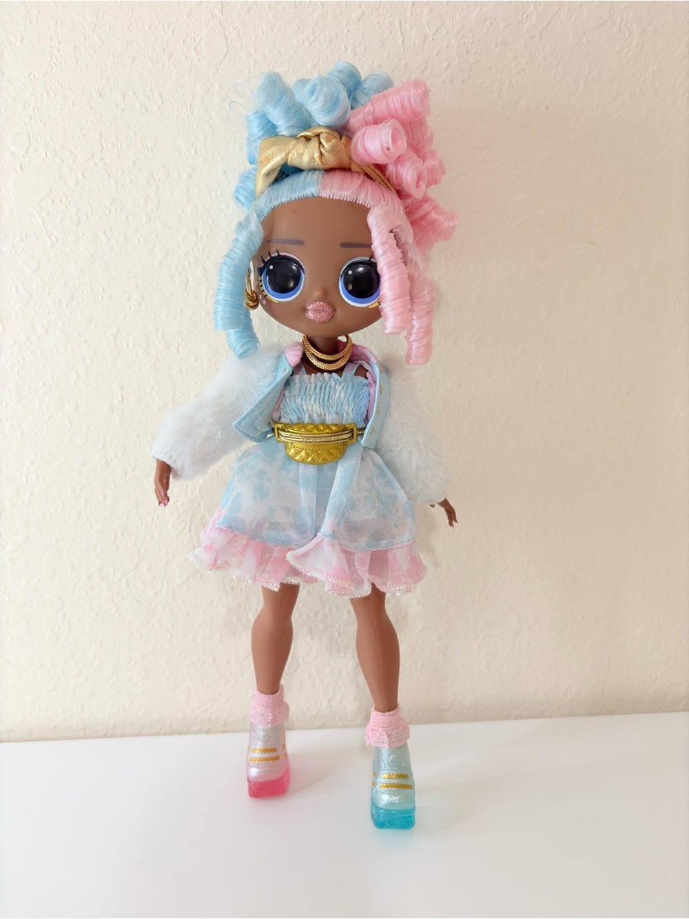 LOL Surprise OMG Series 4
Sweets Fashion Doll